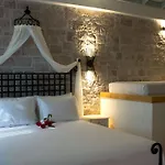 Ina Cunda Art Hotel *