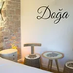 Ina Cunda Art Hotel *
