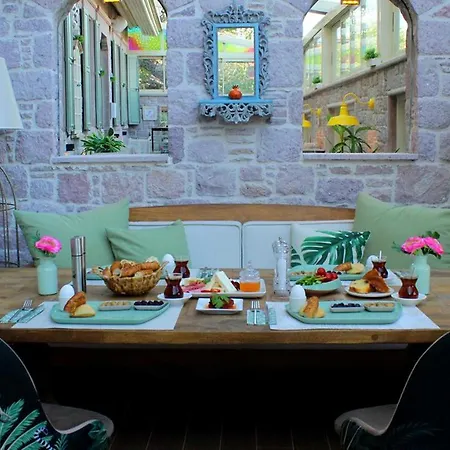Ina Cunda Art Ayvalik
