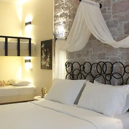 Ina Cunda Art Ayvalı