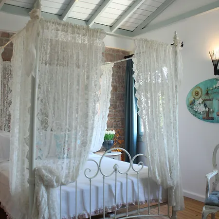 Ina Cunda Art Hotel *