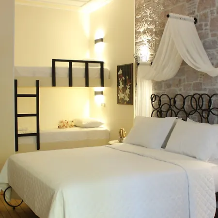 Ina Cunda Art Hotel *