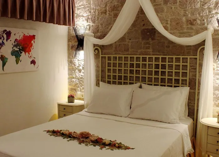 Ina Cunda Art Ayvalı