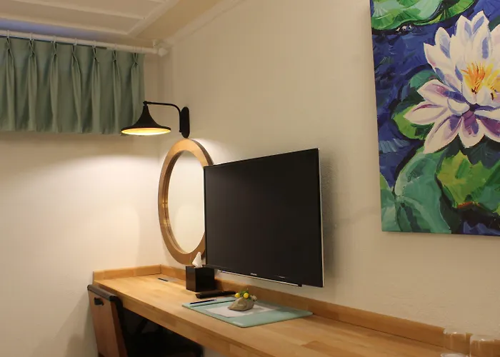 Ina Cunda Art فندق